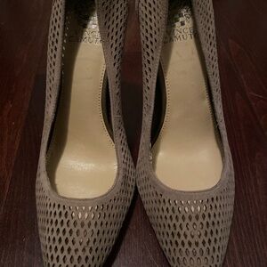 High heels size 8.5 suede beige colour 4" heel